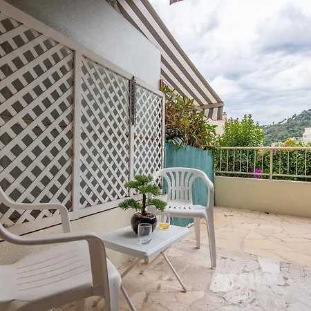 Апартаменти Garavan Avec Piscine A Proximite Italie Et Monaco