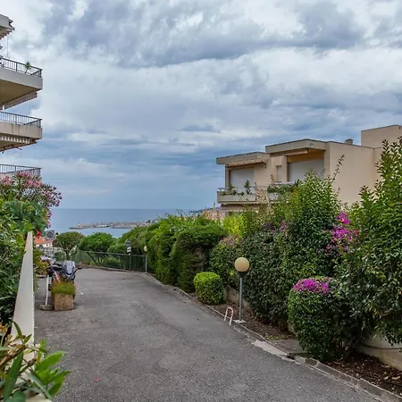 Garavan Avec Piscine A Proximite Italie Et Monaco Апартаменти *