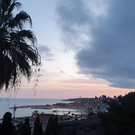 Garavan Avec Piscine à Proximité Italie Et Monaco Appartement Menton