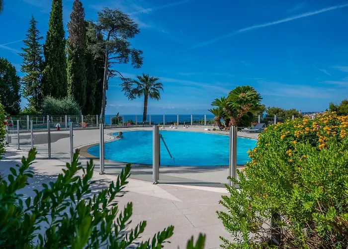 Garavan Avec Piscine A Proximite Italie Et Monaco Апартаменти Мантон