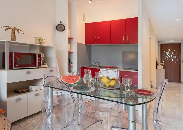 Garavan Avec Piscine A Proximite Italie Et Monaco مينتون