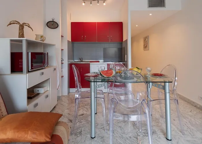 Garavan Avec Piscine A Proximite Italie Et Monaco Апартаменти *