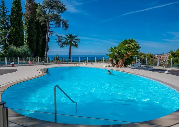 Garavan Avec Piscine A Proximite Italie Et Monaco *